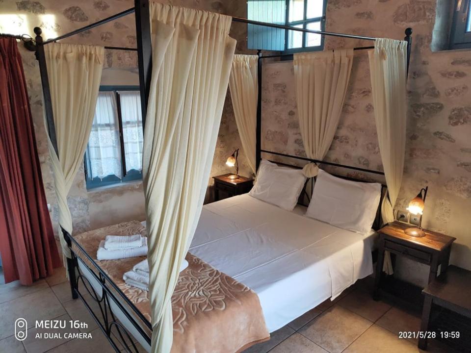 Petrounis Hotel 阿里奥波利斯 外观 照片