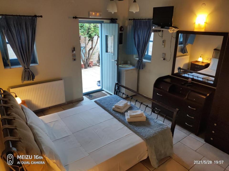 Petrounis Hotel 阿里奥波利斯 外观 照片